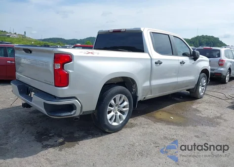 2020 Chevrolet Silverado 1500 4Wd Short Bed Custom z USA, uszkodzony, nr VIN 3GCPYBEK0LG166208